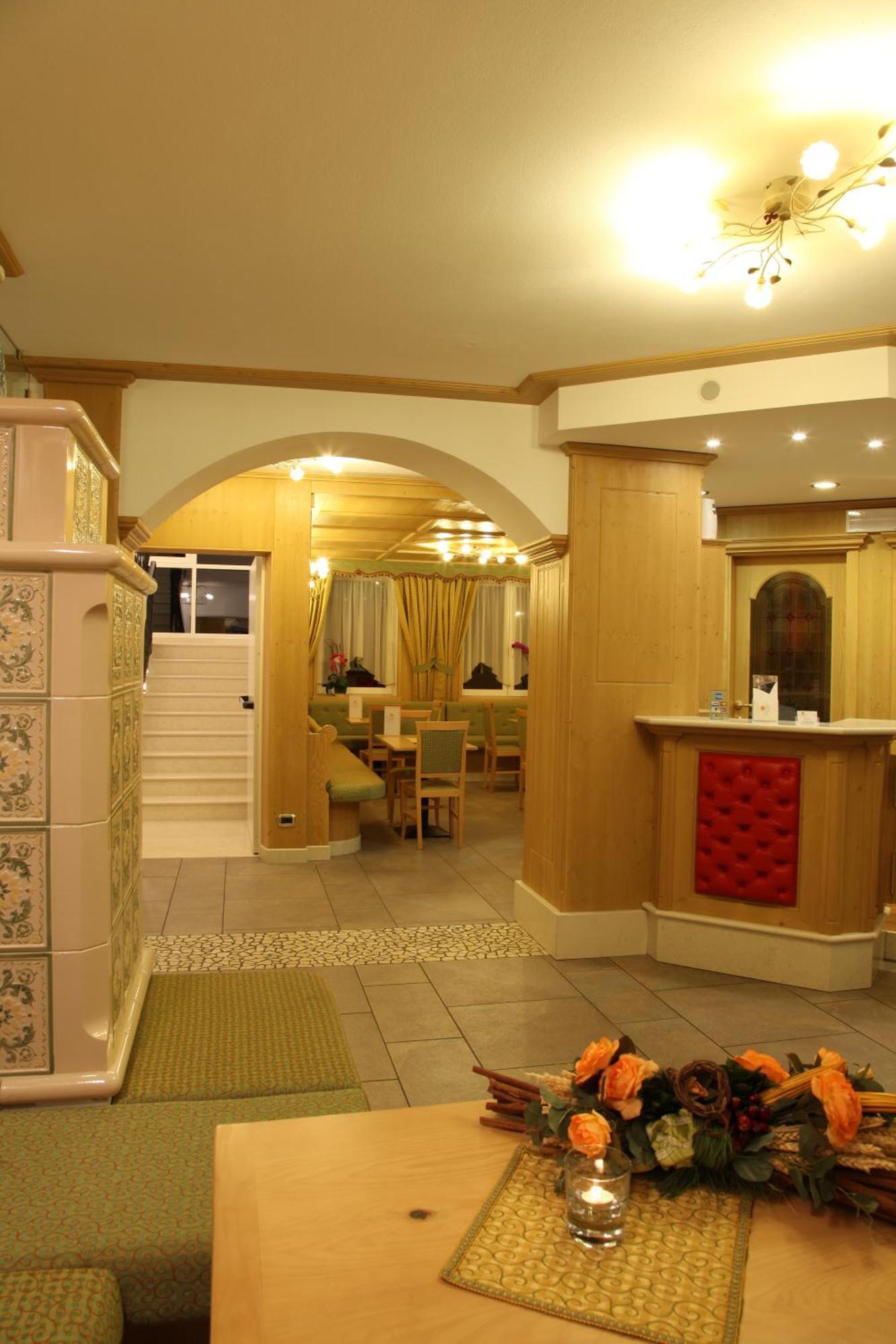 Hotel Gran Vacanze Rooms & Apartments ديمارو المظهر الخارجي الصورة