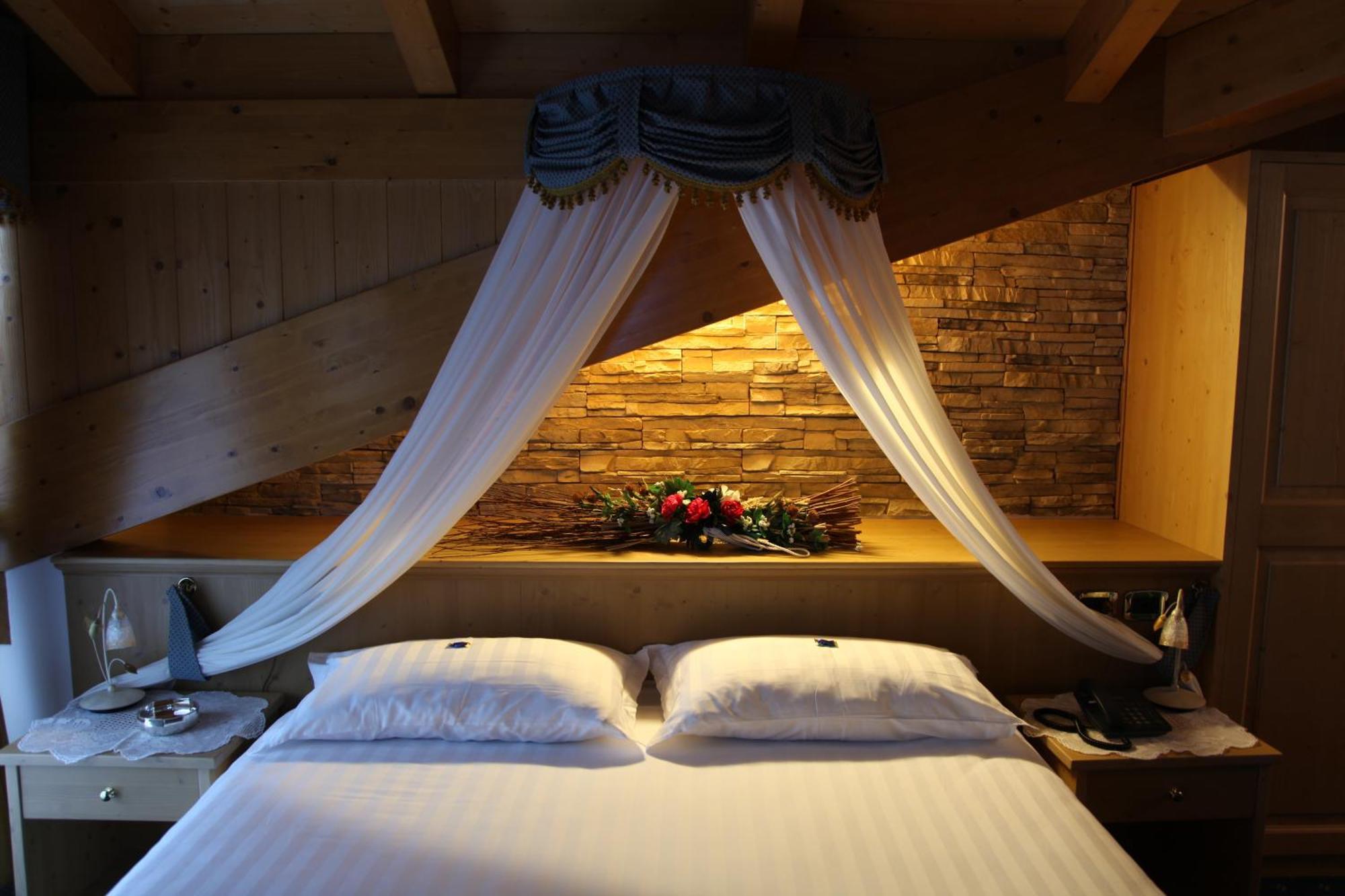 Hotel Gran Vacanze Rooms & Apartments ديمارو المظهر الخارجي الصورة
