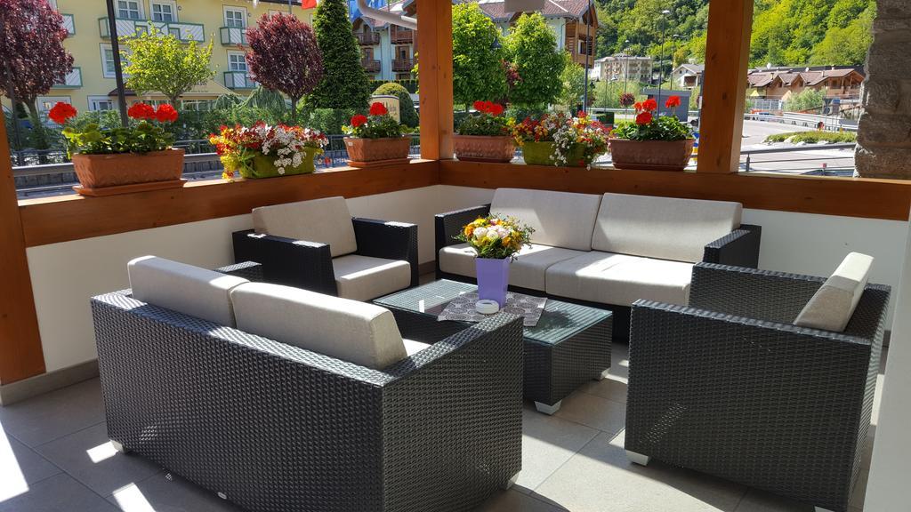 Hotel Gran Vacanze Rooms & Apartments ديمارو المظهر الخارجي الصورة